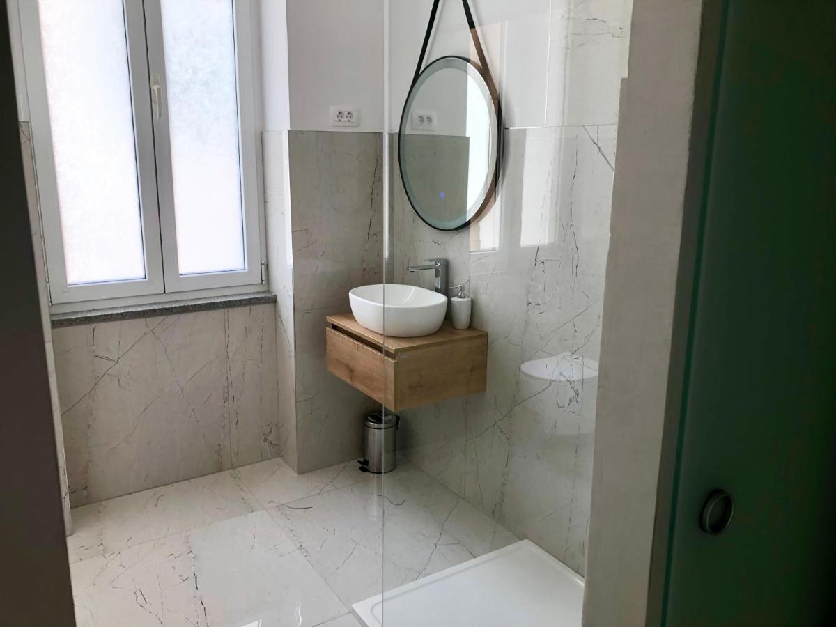 Hedone City Luxury Apartments With Free Parking Пула Экстерьер фото