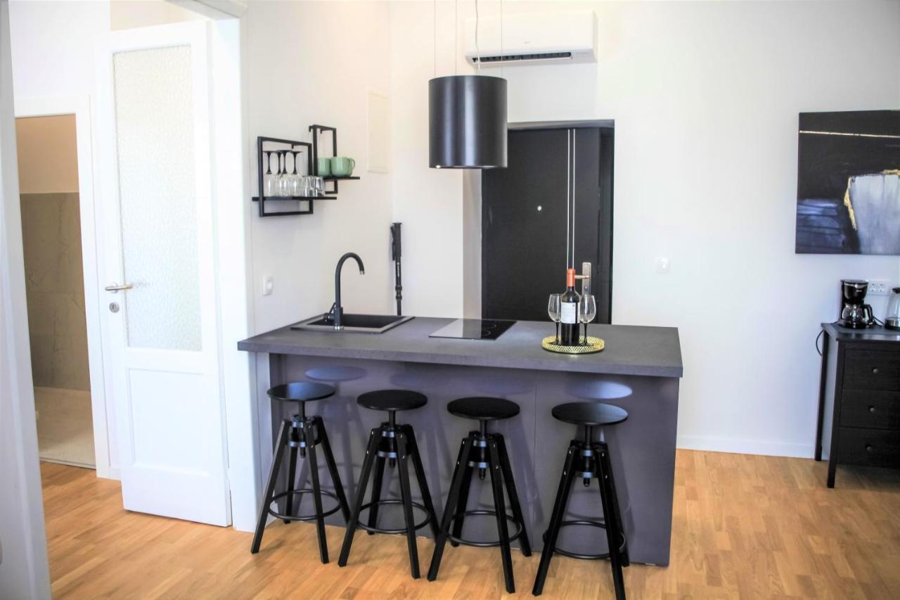 Hedone City Luxury Apartments With Free Parking Пула Экстерьер фото