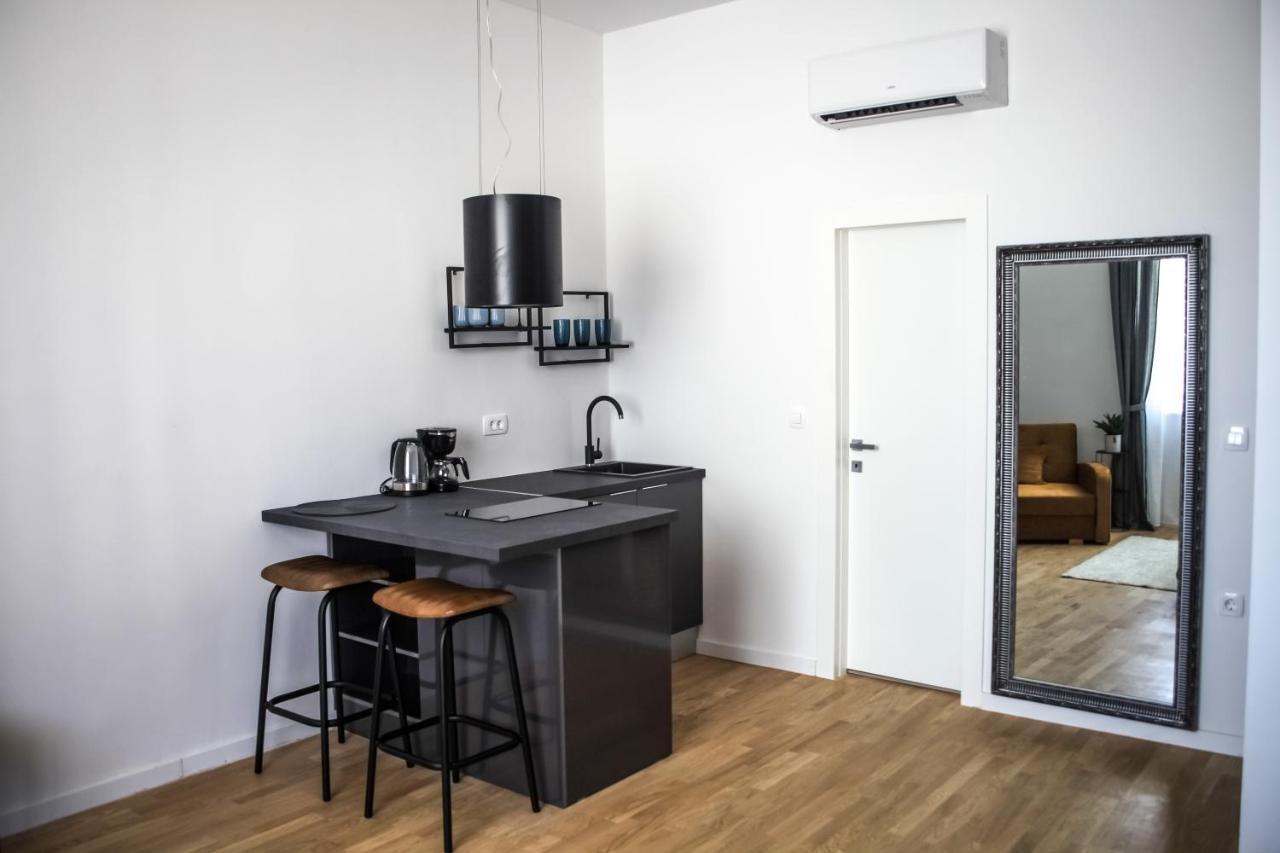 Hedone City Luxury Apartments With Free Parking Пула Экстерьер фото